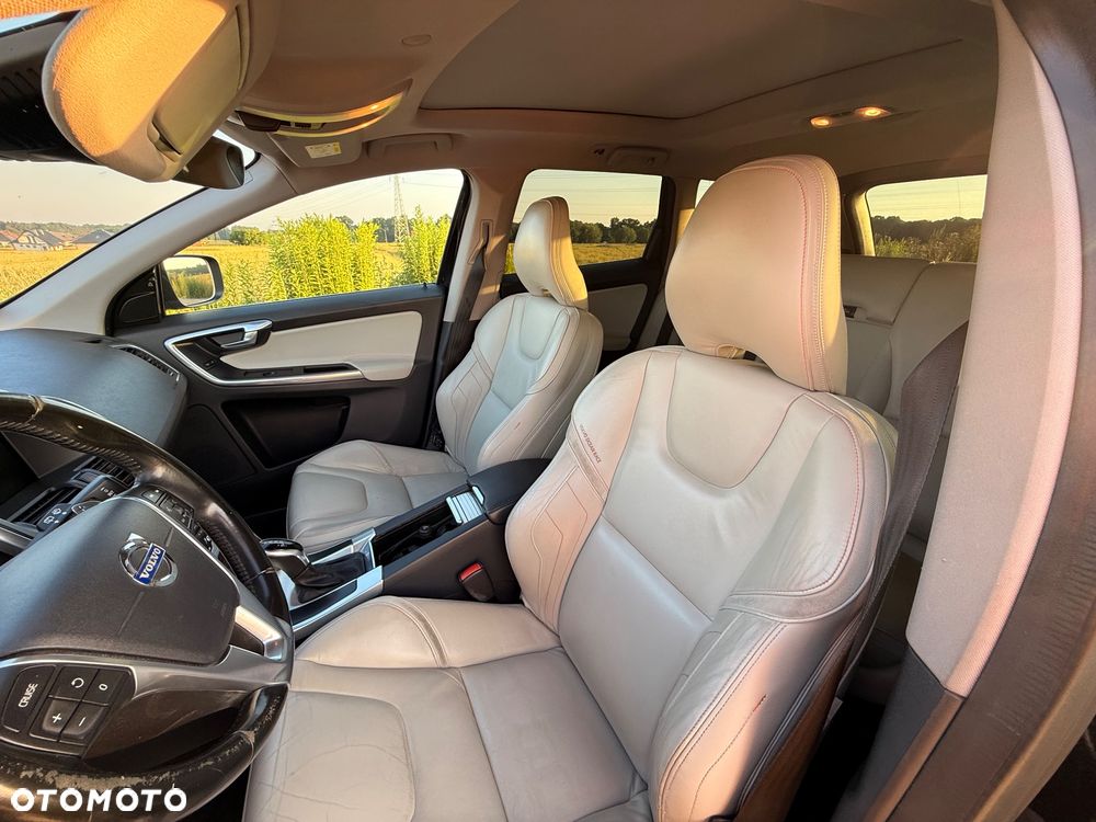 Volvo XC 60 D4 AWD Ocean Race - 9
