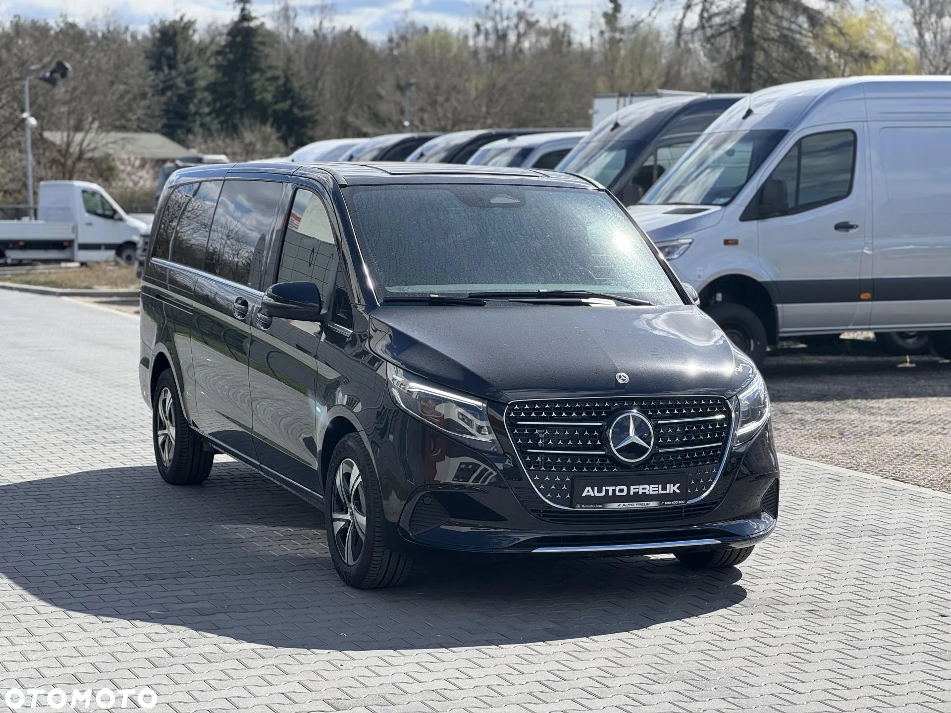 Mercedes-Benz Klasa V 300 extralang 9G-TRONIC Avantgarde - 2