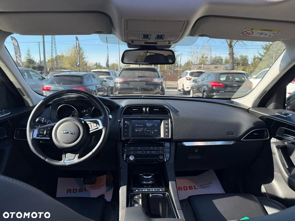 Jaguar F-Pace 20d AWD Prestige - 11