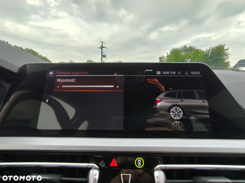 BMW Seria 3 318i - 30