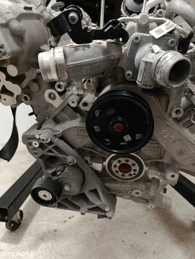 Silnik 3.0L Nettuno 90 z Maserati MC20 Cielo - 13