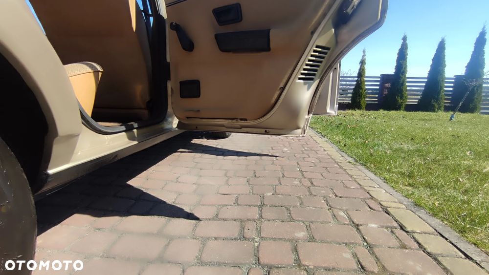 Volkswagen Passat - 13