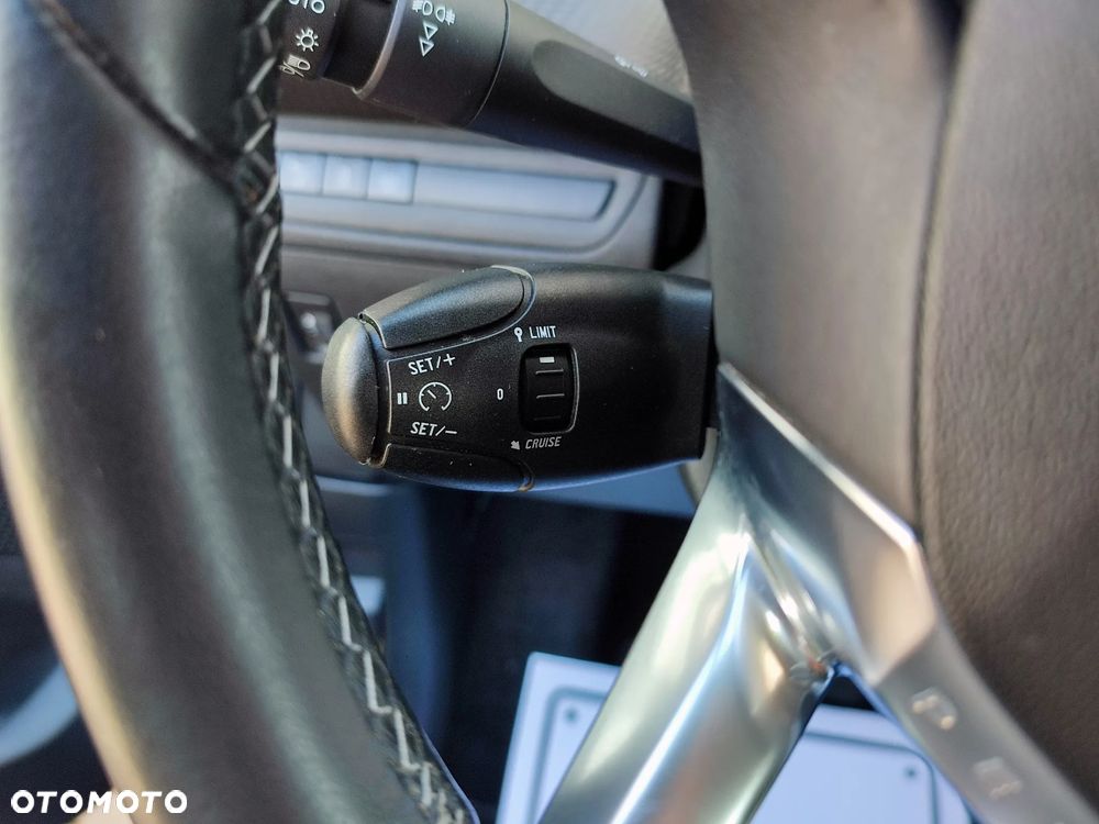 Peugeot 2008 PureTech 110 Stop&Start EAT6 Allure - 17