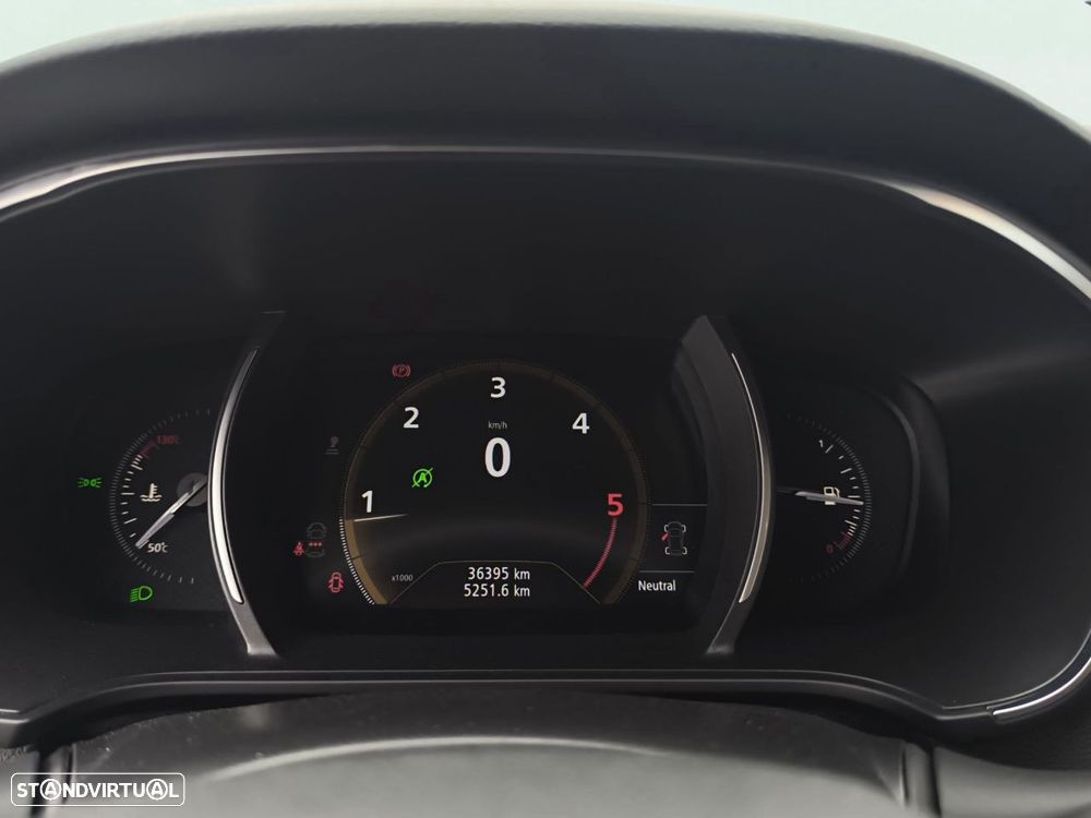 Renault Mégane Sport Tourer - 15