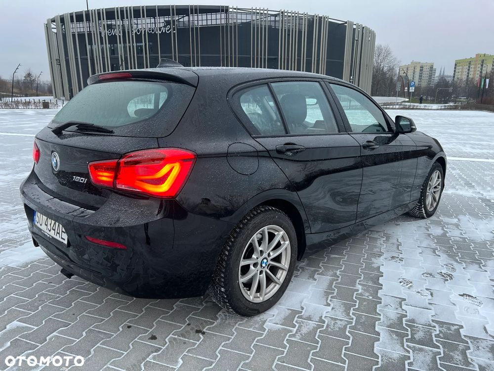 BMW Seria 1 120i - 9