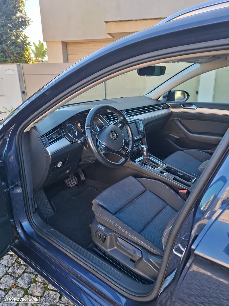 VW Passat Variant - 5
