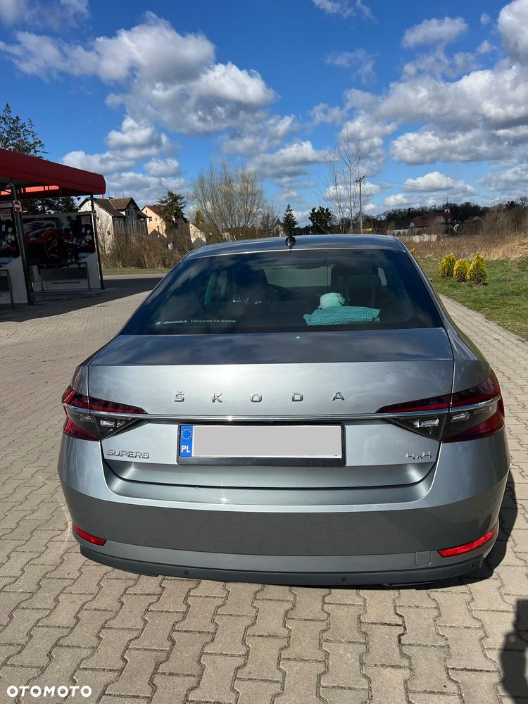 Skoda Superb 2.0 TDI 4x4 Style DSG - 10