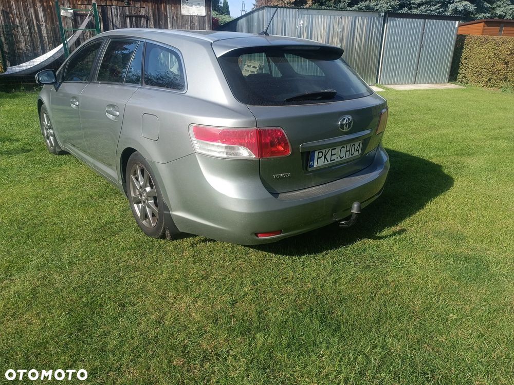 Toyota Avensis - 5