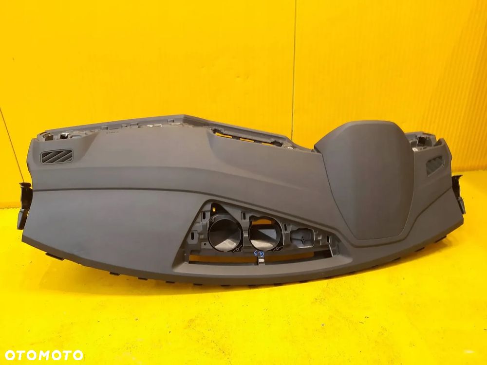 Audi Q3 83B DESKA KONSOLA 83B858041 - 3