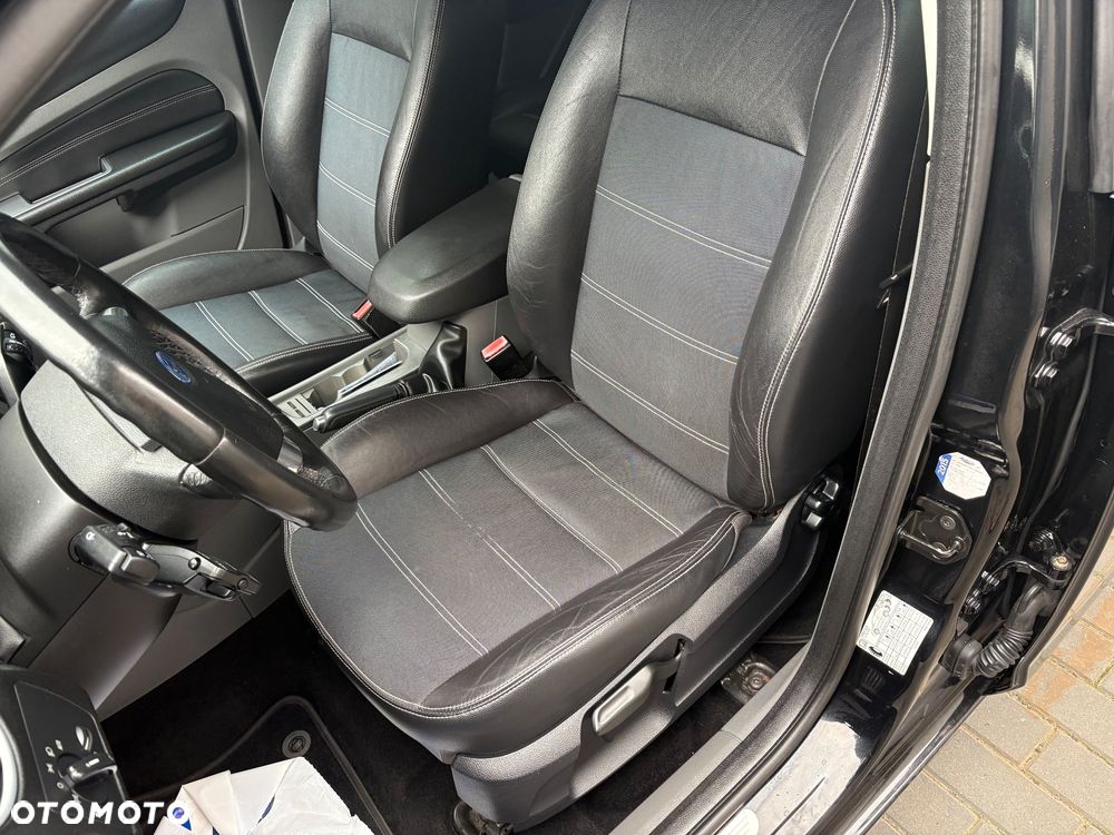 Ford Focus 2.0 TDCi DPF Titanium - 15