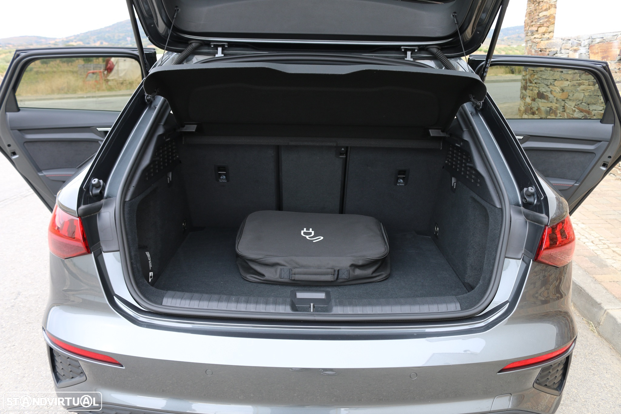 Audi A3 Sportback 45 TFSIe S line - 13