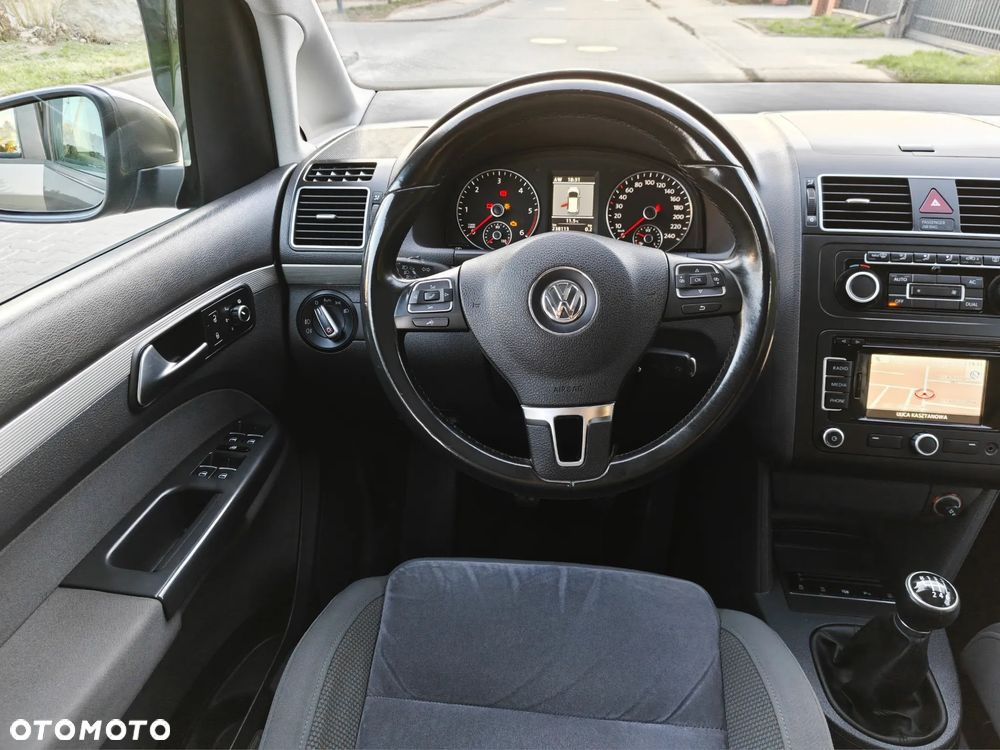 Volkswagen Touran 1.6 TDI DPF BlueMotion Technology Highline - 28