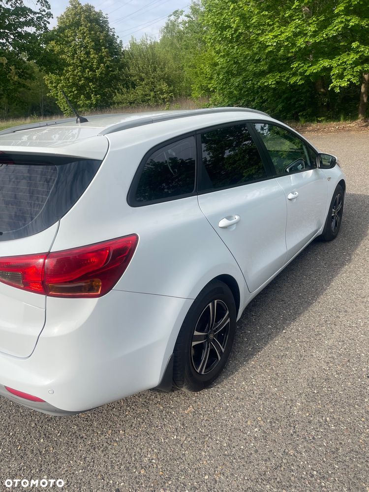 Kia Ceed 1.4 L - 13
