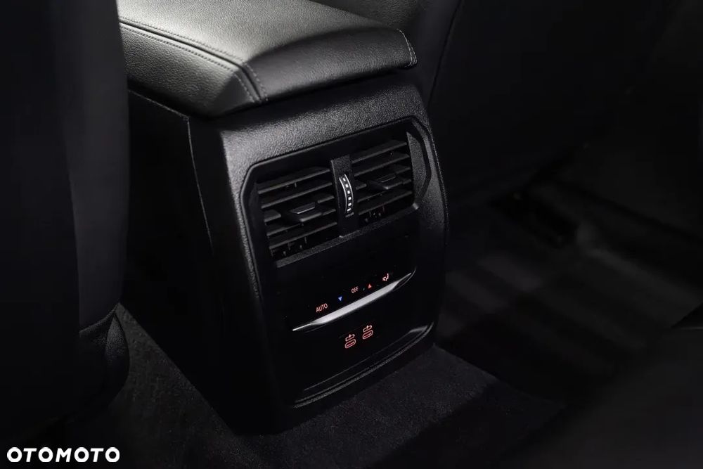 BMW Seria 4 420i - 24