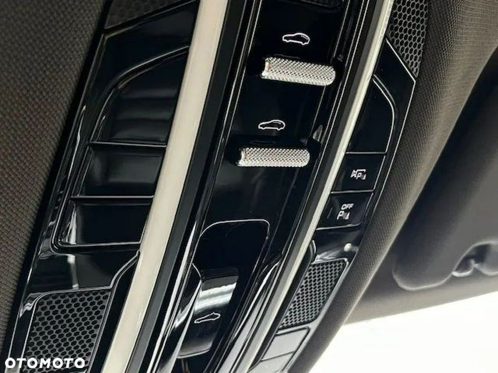 Porsche Panamera - 39
