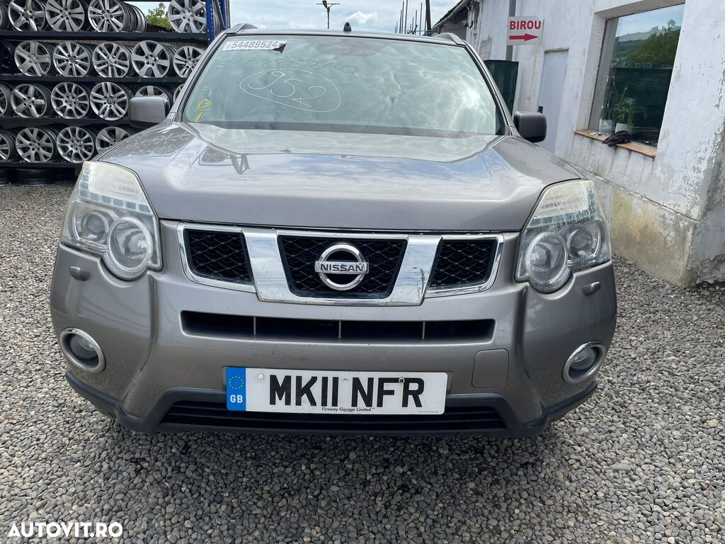 Far Dreapta Nissan X - Trail T31 Facelift 2010 - 2014 SUV 4 Usi (952) Xenon - 3