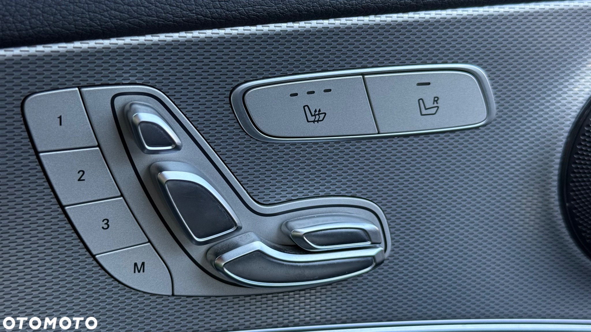 Mercedes-Benz Klasa E 220 d 4-Matic Business Edition 9G-TRONIC - 15