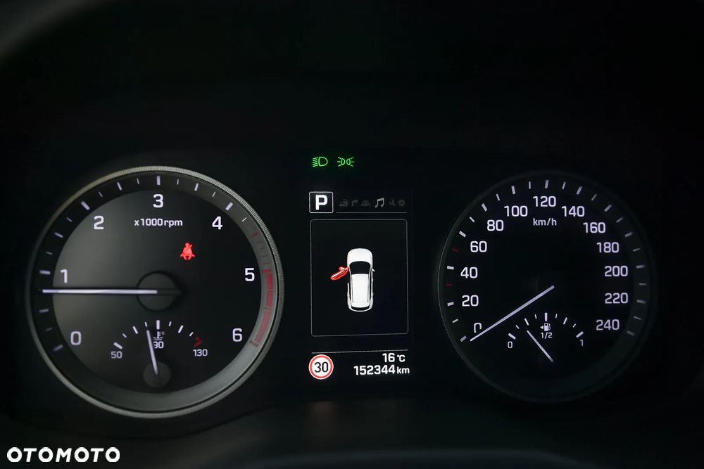 Hyundai Tucson blue 1.7 CRDi 2WD DCT Premium - 25