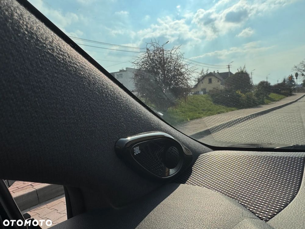 Toyota Corolla 2.0 Hybrid Executive - 17