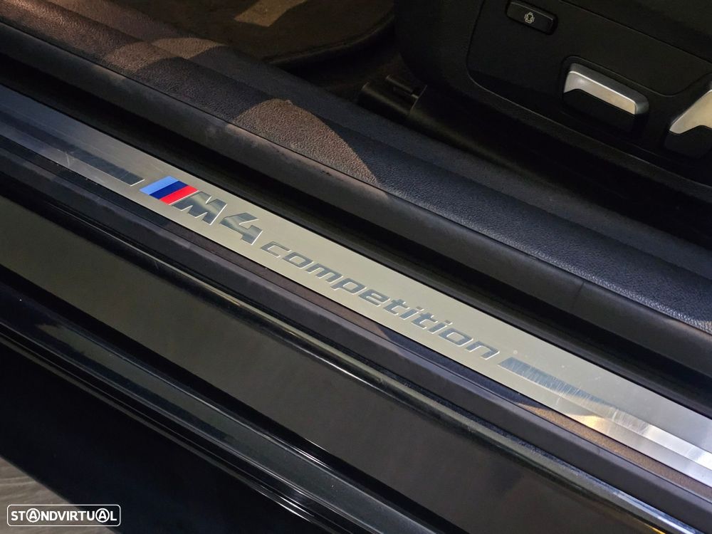 BMW M4 Competition M xDrive - 33