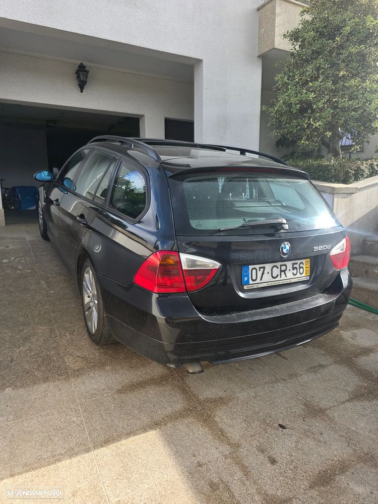 BMW 320 dA - 5