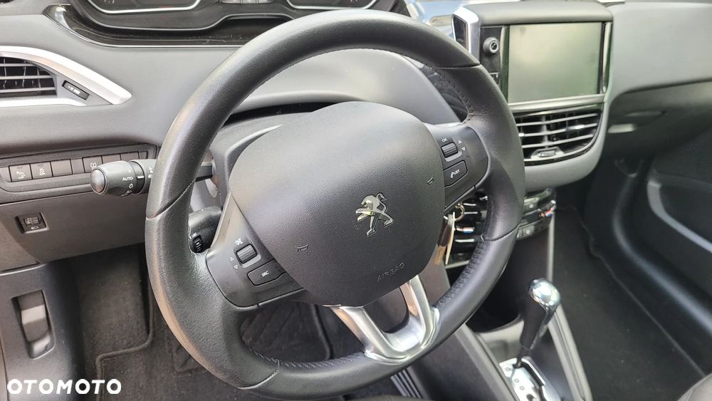Peugeot 208 120 VTI Automatik Allure - 17