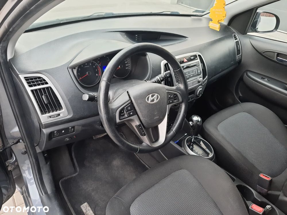 Hyundai i20 - 8