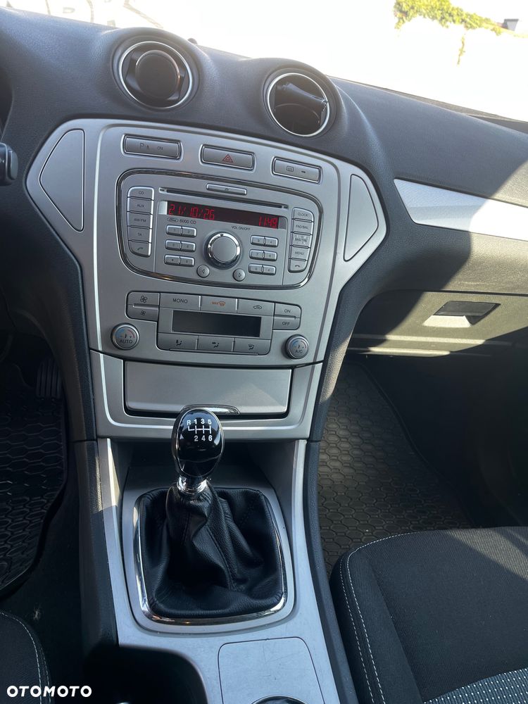 Ford Mondeo 2010 photo 4
