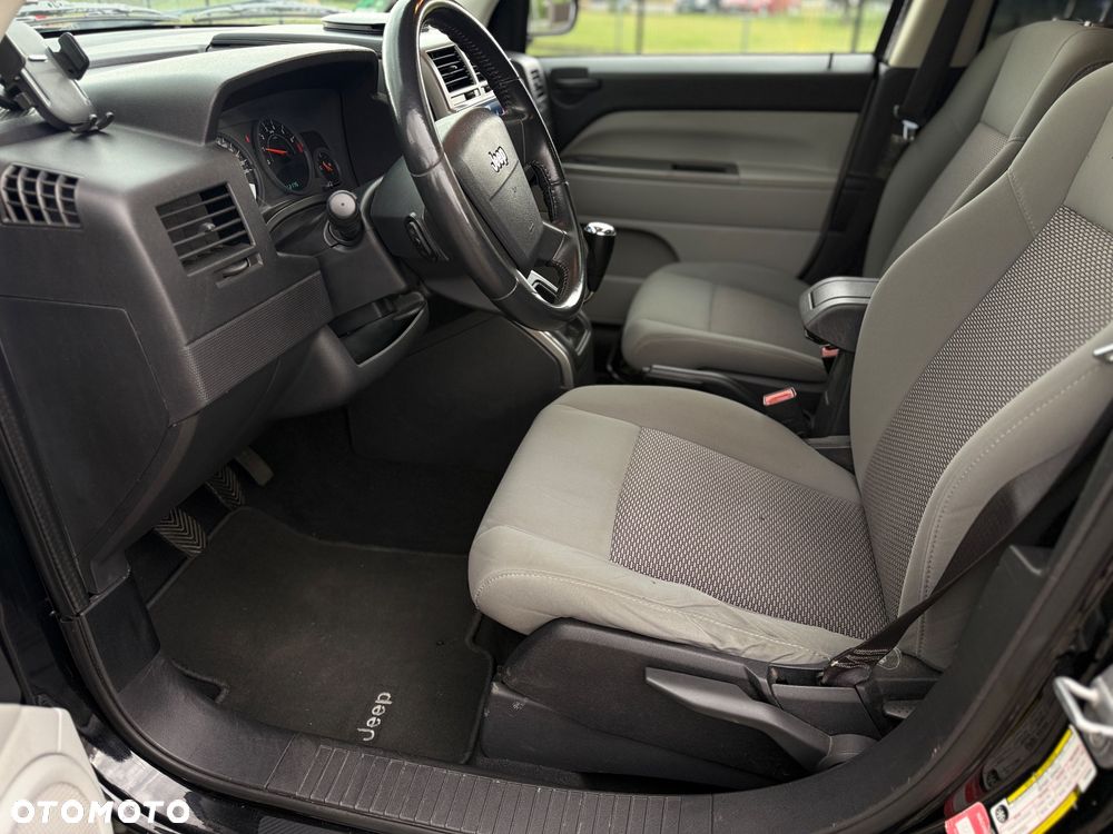 Jeep Compass 2.4I 4x4 Sport - 17