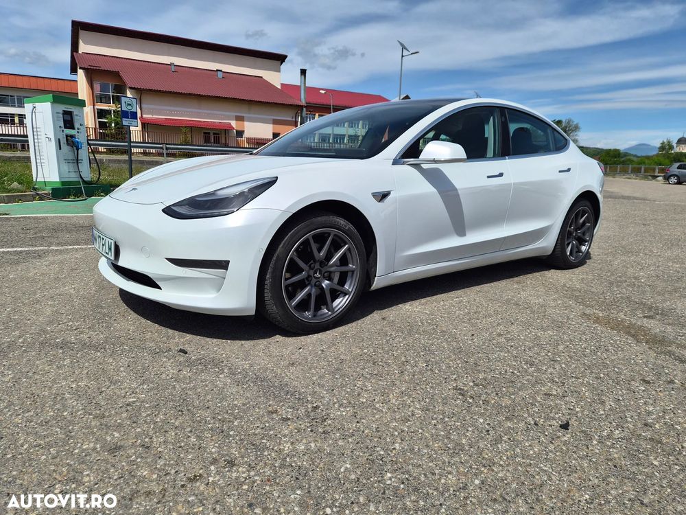 Tesla Model 3 - 23