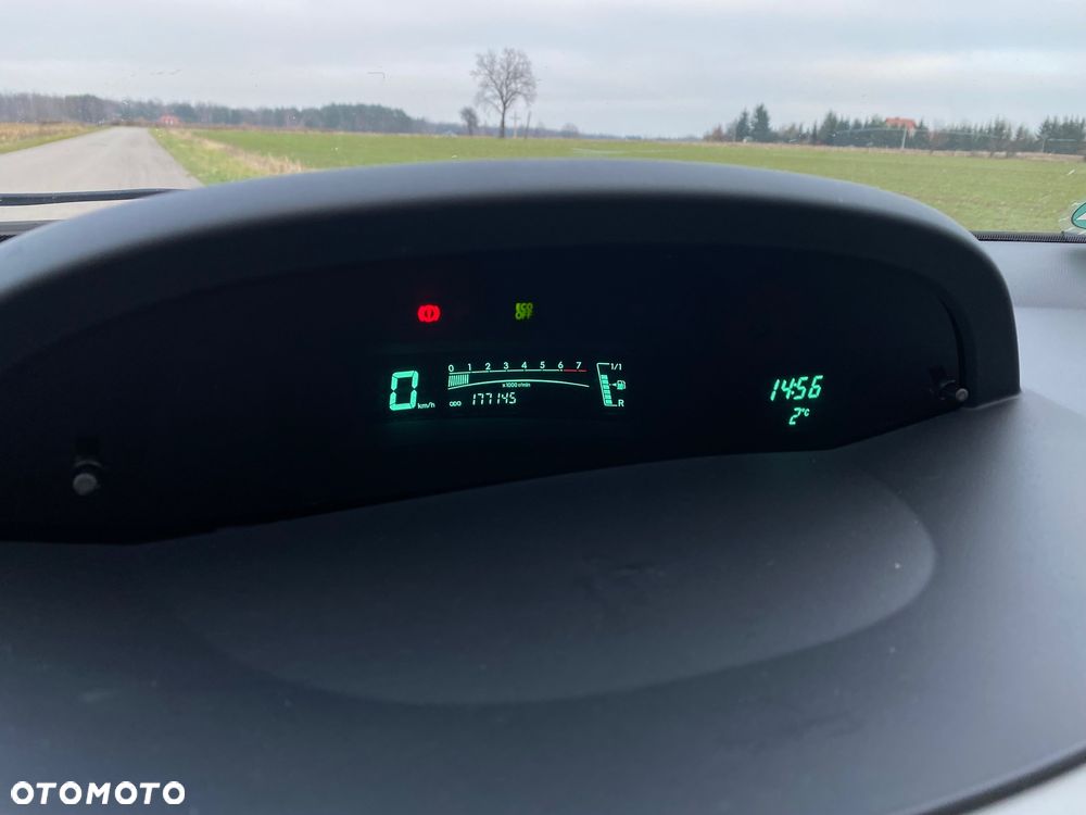 Toyota Yaris 1.33 Luna - 23