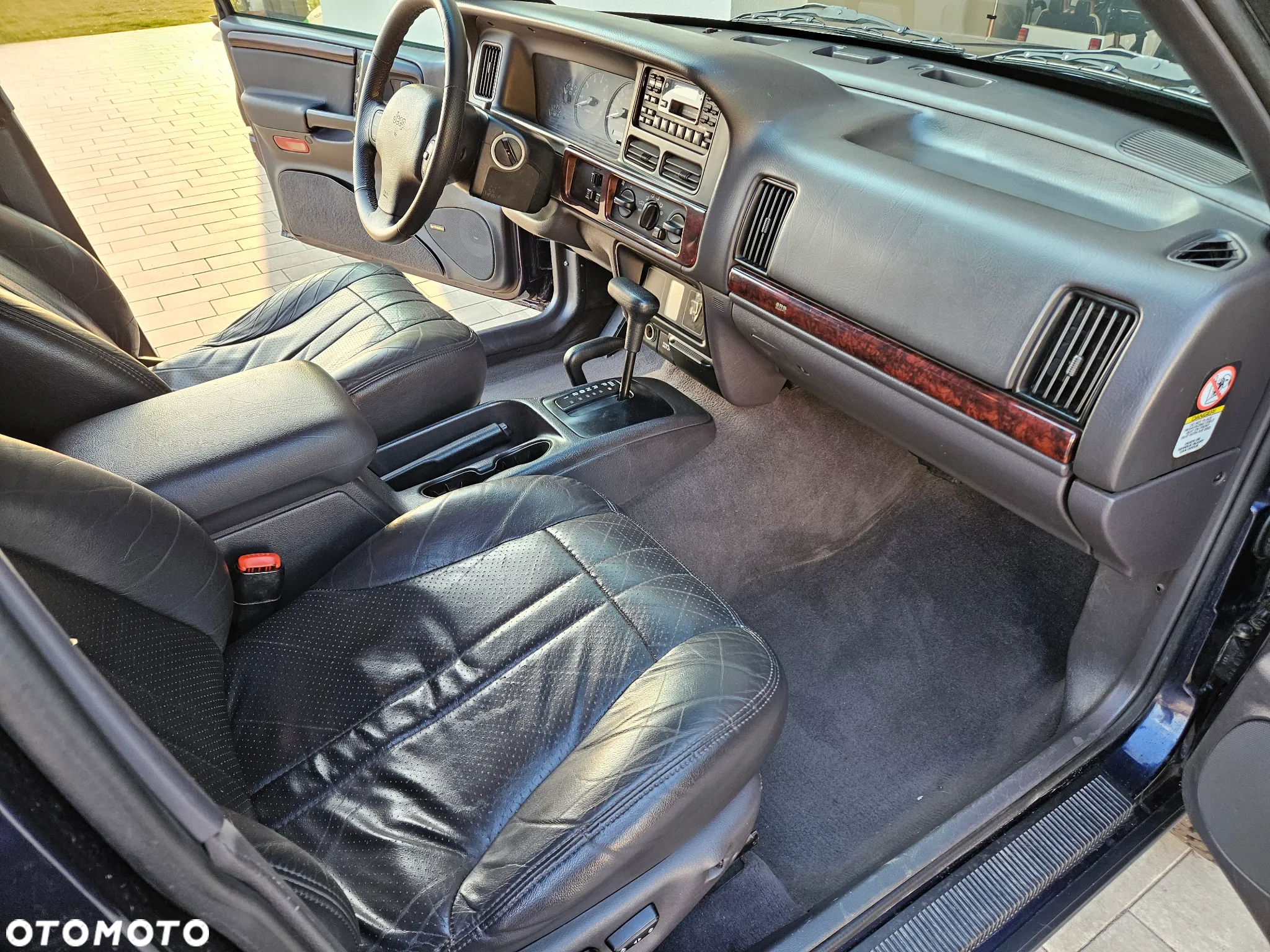 Jeep Grand Cherokee - 8