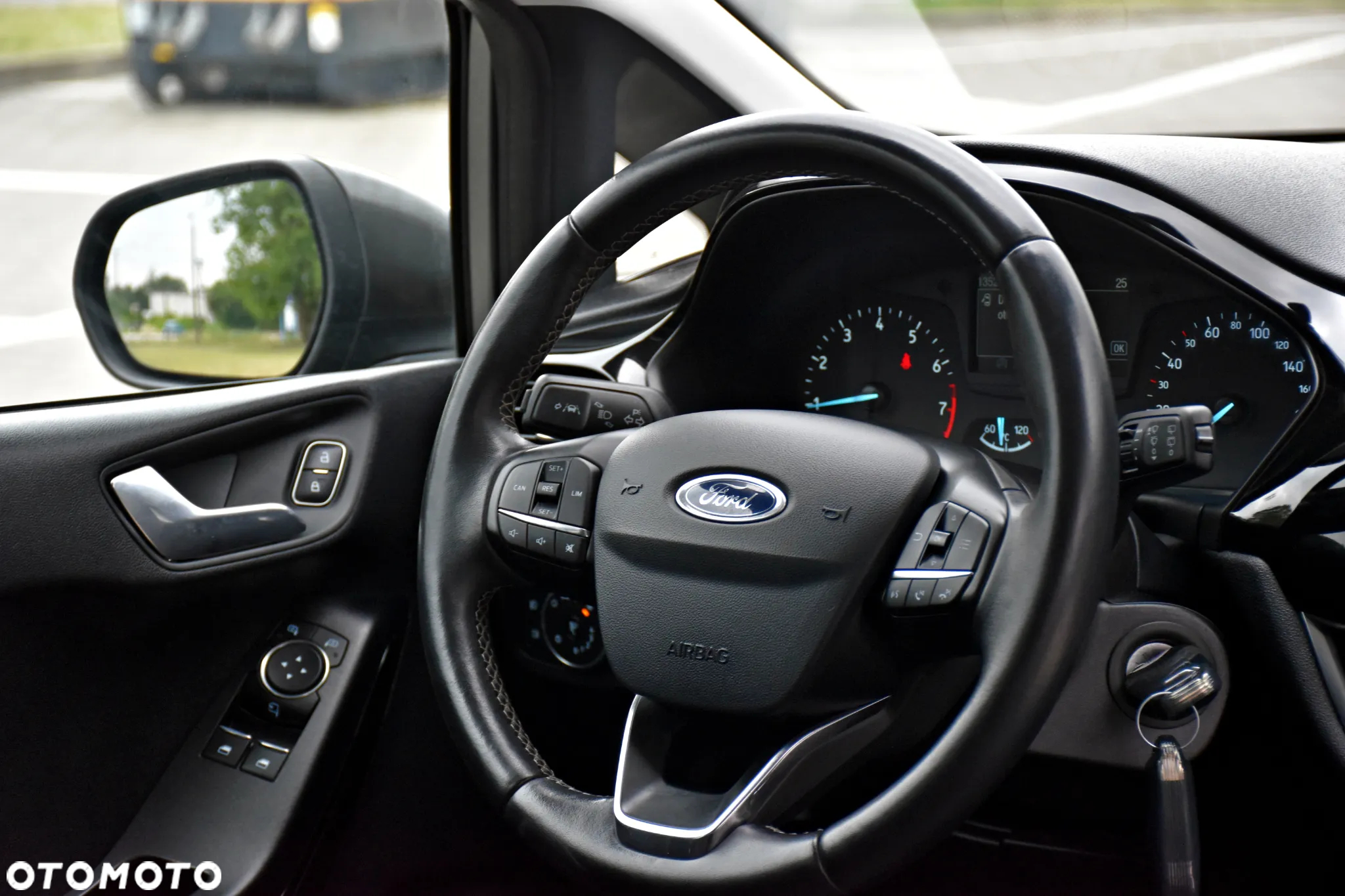 Ford Fiesta 1.0 EcoBoost Titanium - 37