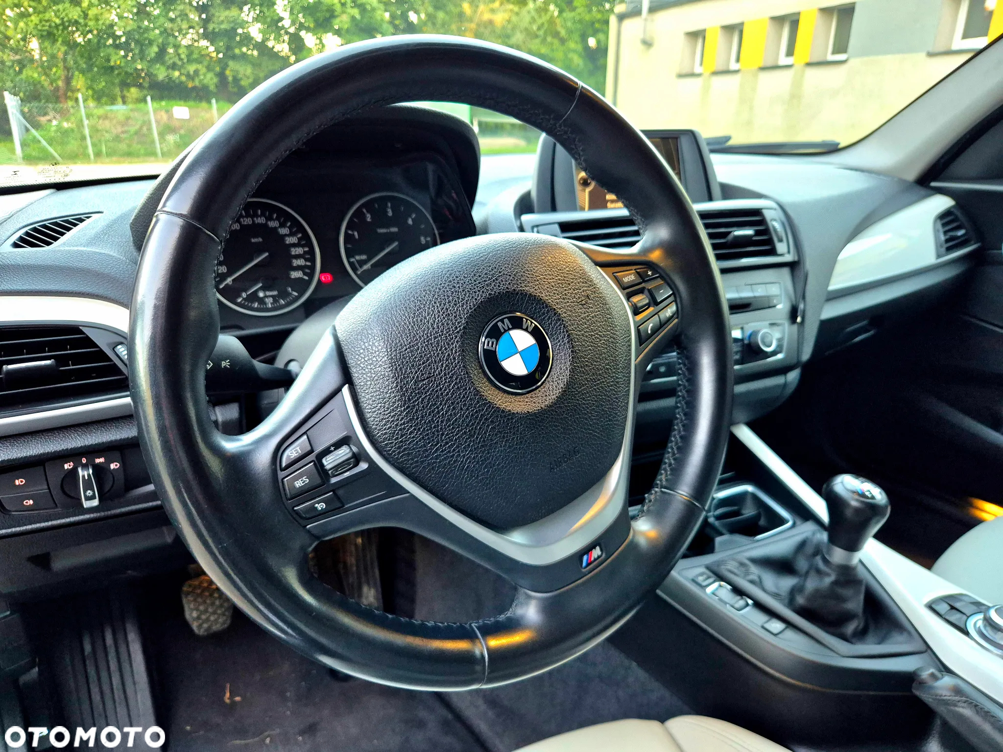 BMW Seria 1 118d Sport Line - 32