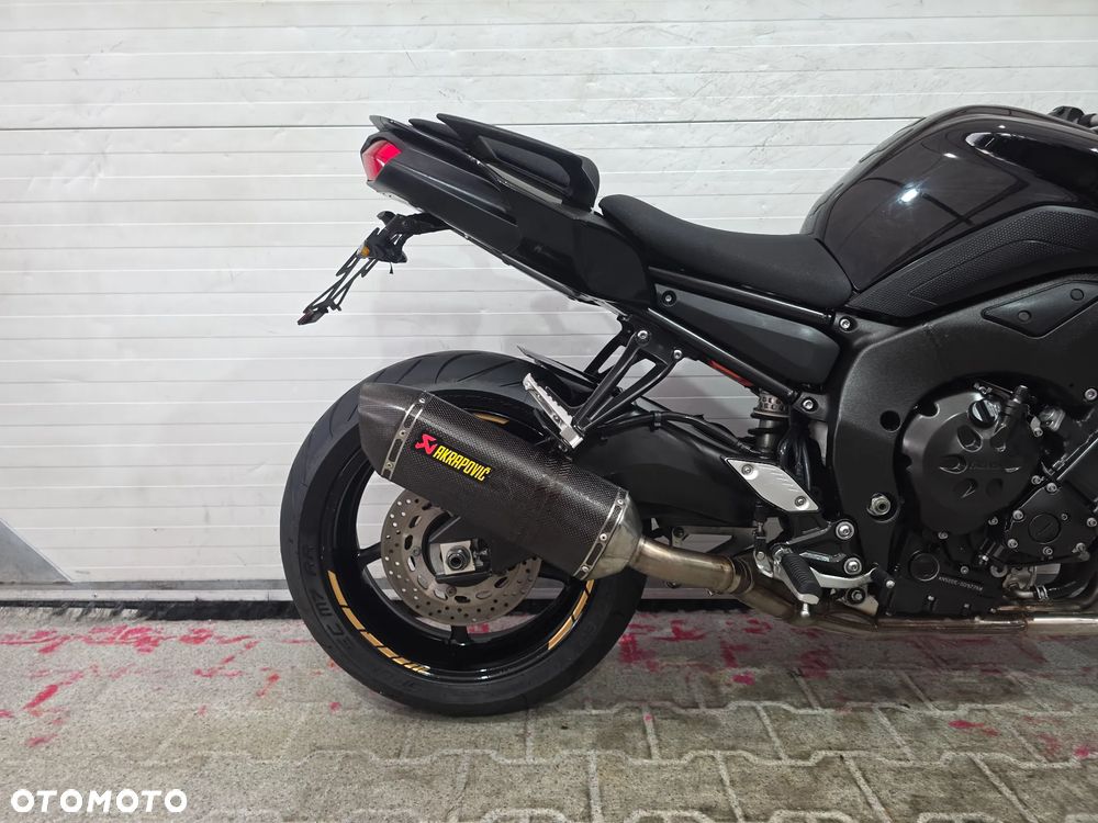 Yamaha FZ - 11