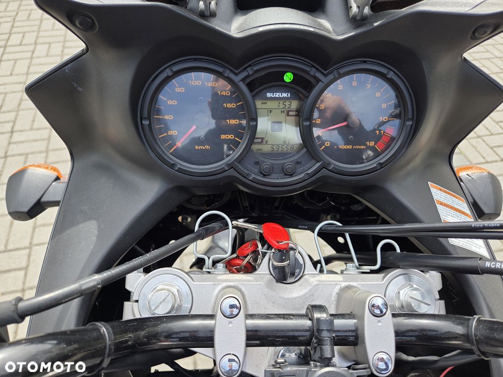 Suzuki V-STROM - 34