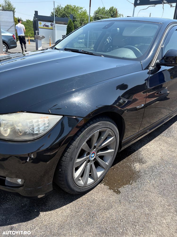 BMW Seria 3 318i - 1