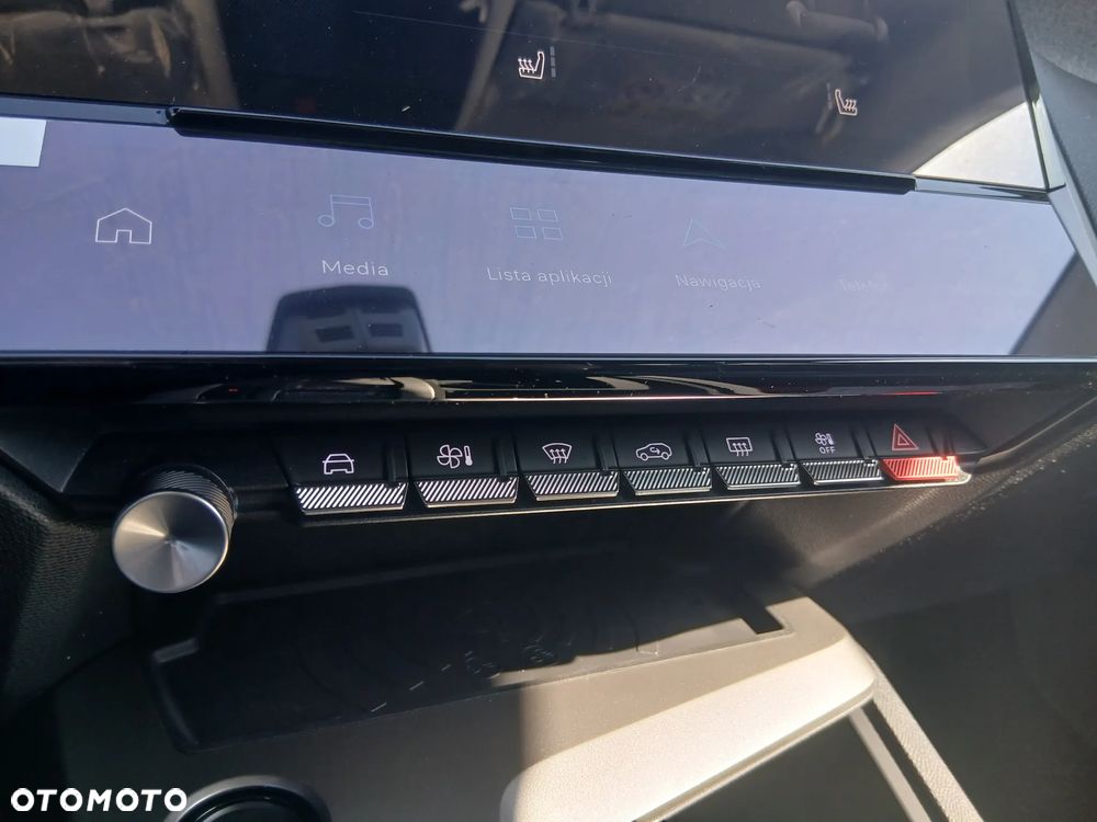 Peugeot 408 1.2 PureTech mHEV Business S&S e-DCS6 - 17