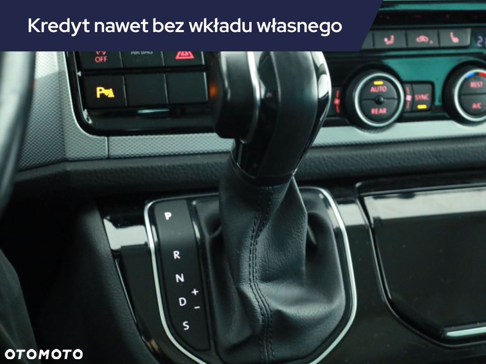 Volkswagen Caravelle - 19