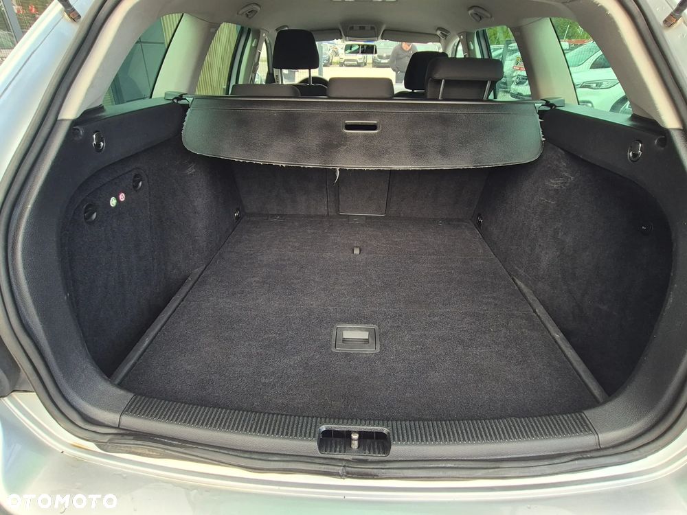 Volkswagen Golf Variant 1.6 TDI DPF Comfortline - 29
