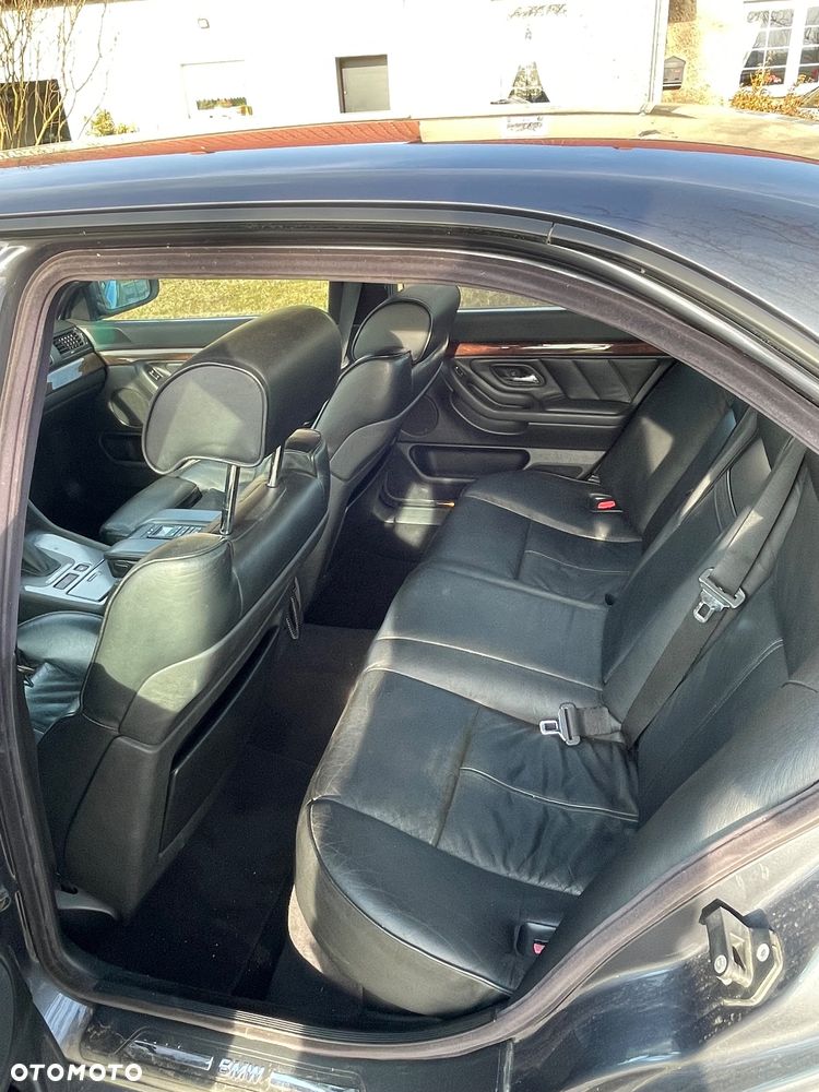 BMW Seria 7 740i - 14