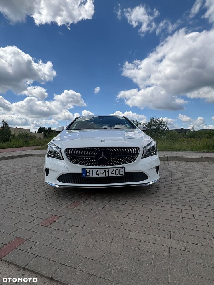 Mercedes-Benz CLA 250 7G-DCT - 10