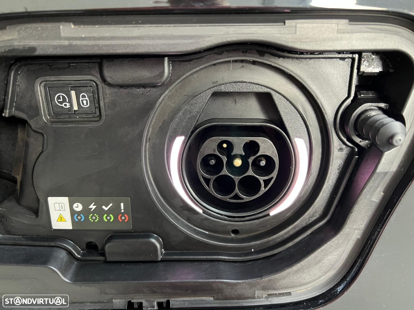 Peugeot 3008 1.6 Hybrid GT Line e-EAT8 - 21
