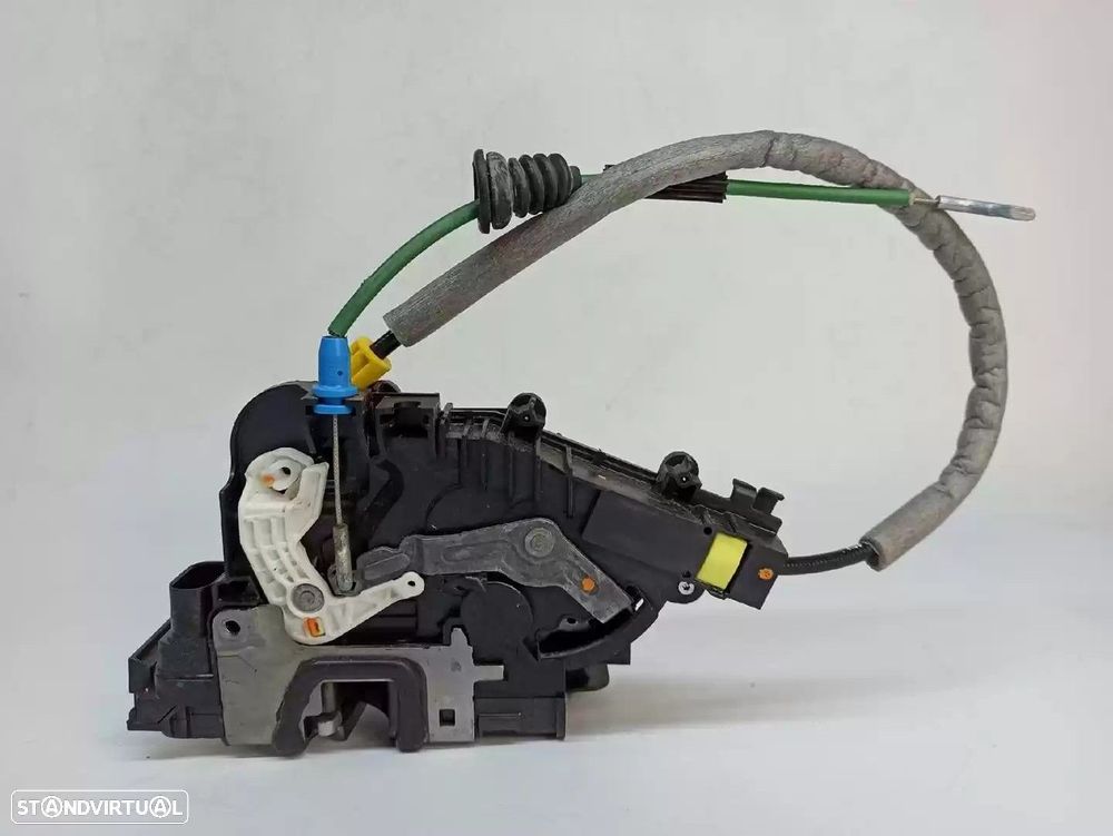 FECHADURA PORTA TRASEIRA ESQUERDA MERCEDES-BENZ CLASSE C 2014 -A0997303700 - 2