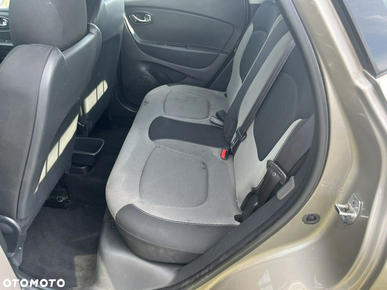 Renault Captur - 12