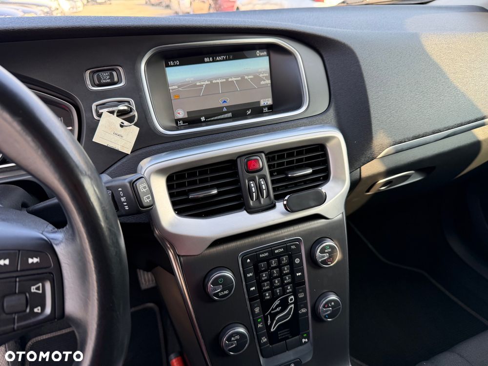 Volvo V40 D2 - 35