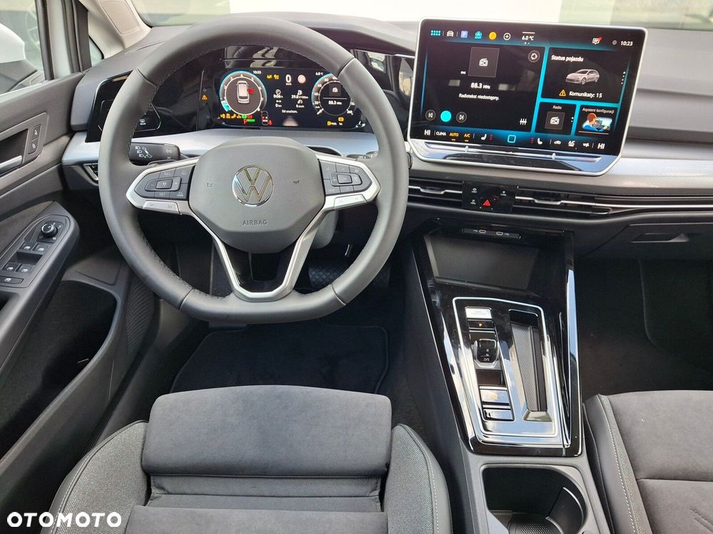 Volkswagen Golf Variant - 22