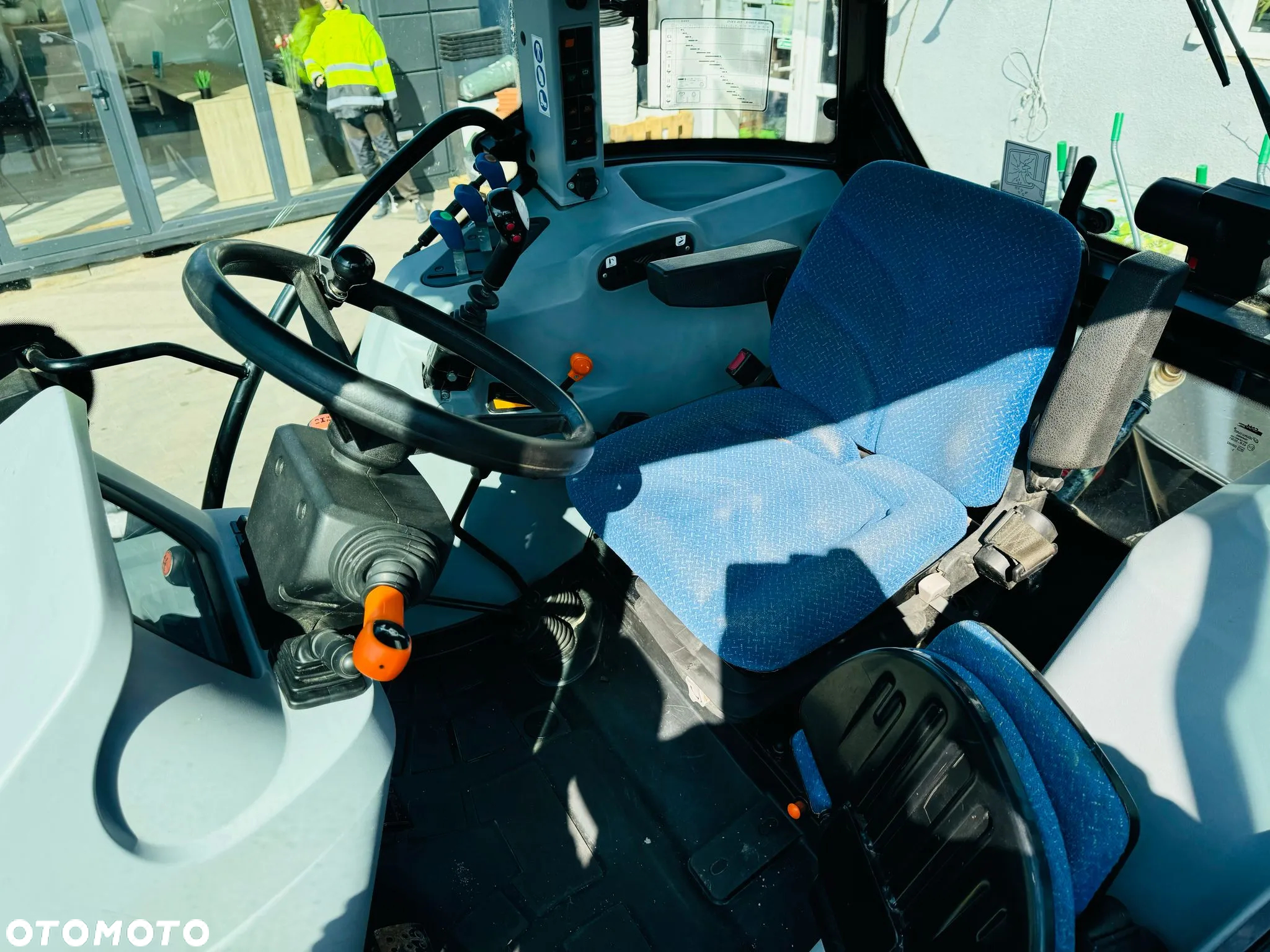 New Holland TD5.105 - 18