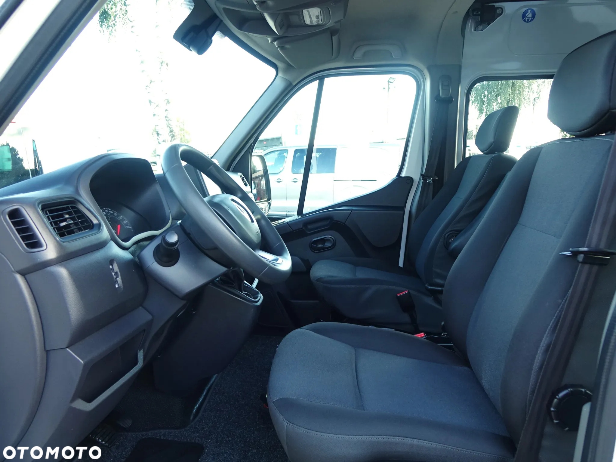 Renault Master IV 6-osobowy BRYGADÓWKA NA BLIŹNIAKU - 14