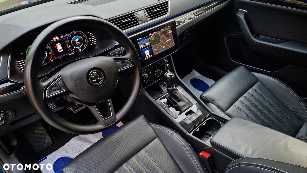 Skoda Superb 1.4 TSI Plug-In Hybrid L&K DSG - 9